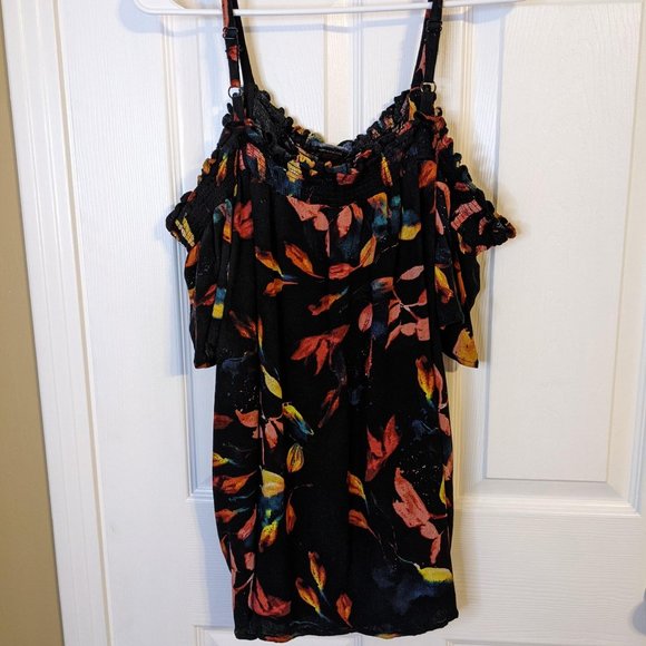 Torrid Smocked Cold-Shoulder Blouse Black Leaf Print - size 2X (18/20) - Picture 7 of 11